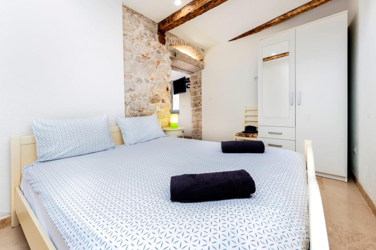 Old Town Garden Studio Apartment Rovinj Luaran gambar
