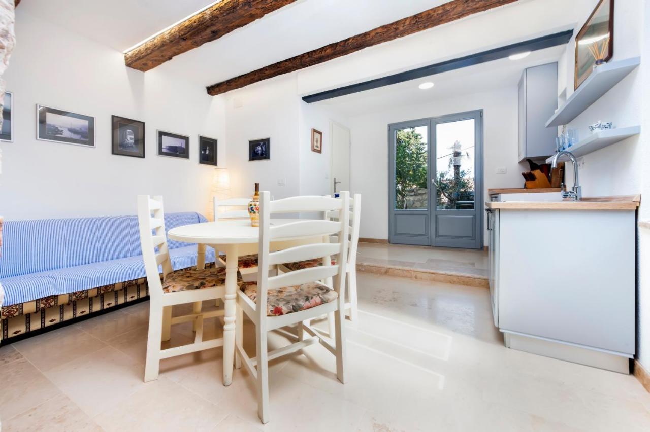 Old Town Garden Studio Apartment Rovinj Luaran gambar